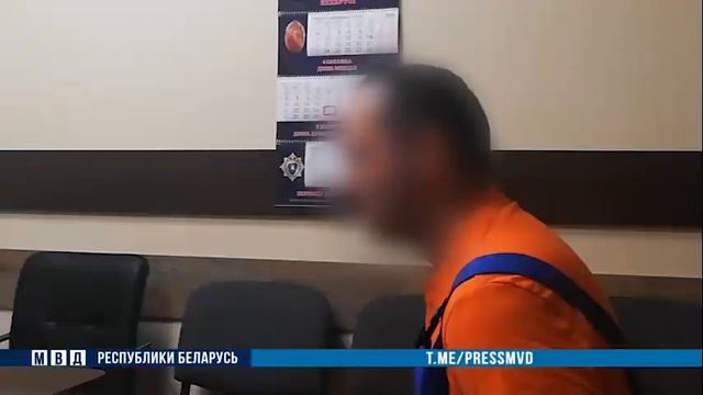 В столичном общежитии мужчина задушил женщину и спрятал ее тело под коробкой от телевизора смотреть онлайн
