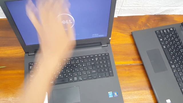 Slim Super Mulus Laptop Ini ISTIMEWA! | Unboxing Dell Vostro 15 - MULUS NORMAL NO MINUS смотреть онлайн