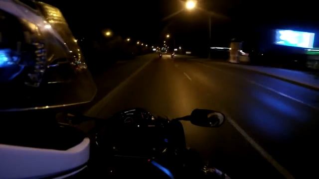 Honda CBR 919RR - wheelie смотреть онлайн