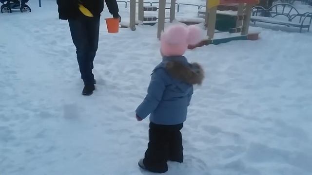 Детский влог 2. Самка снегиря. смотреть онлайн