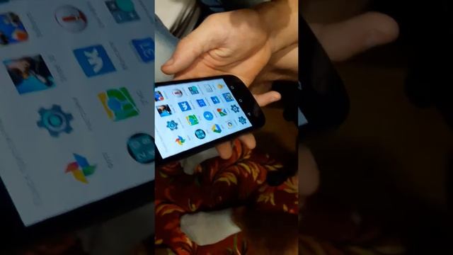 Обзор на YotaPhone 2  (ётафон)