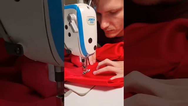 Лабутен бы заценил!? #дизайнеродежды #индивидуальныйпошив #couture #hautecouture #pretaporter смотреть онлайн