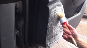 Чистка автомобильных колонок (сетки-гриля) дверной панели. Рубрика: Лайфхаки