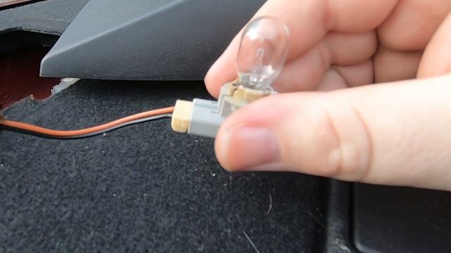 2007 - 2012 Nissan Altima High-Mount (3rd) Brake Light Bulb Replacement!