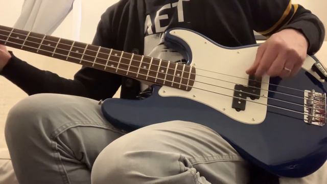 2000 Squier Affinity P Bass Navy Blue Crafted in Indonesia смотреть онлайн