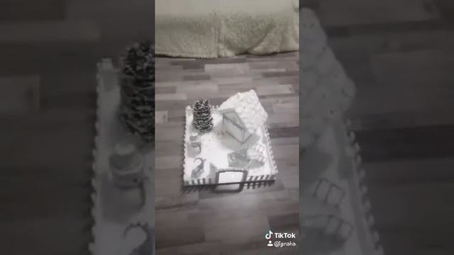 Паделка в детский садик на новый год.своми руками. Домик из потолочной плитки смотреть онлайн