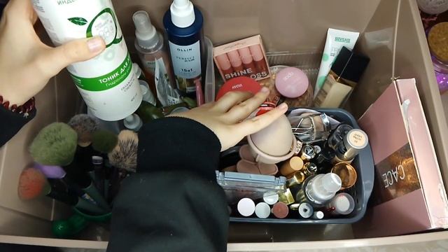 Расхламление косметики//уборка в комоде смотреть онлайн