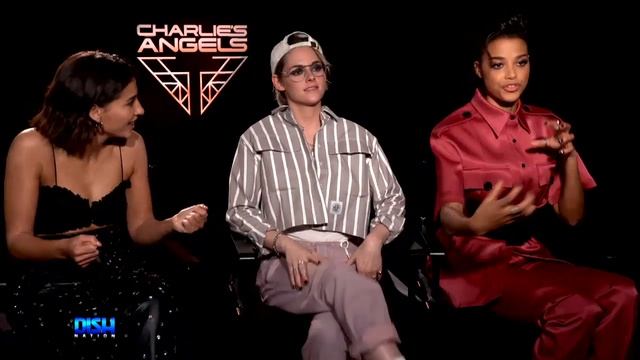 Интервью для промо Ангелы Чарли смотреть онлайн