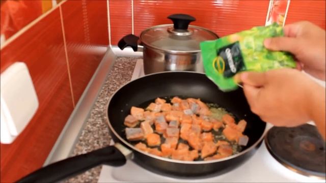 Папарделле с лососем в сливочном соусе (Pappardelle Con Salmone)