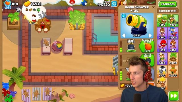 Bananas BOOST Monkeys?! (Blessing Towers With Modded Bananas) смотреть онлайн