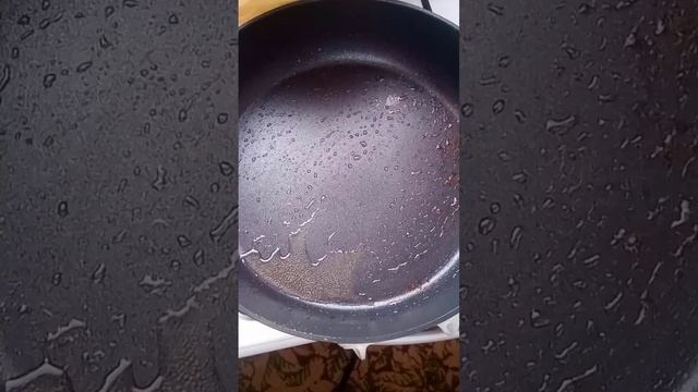 Гороховый суп с подкопченным беконом.