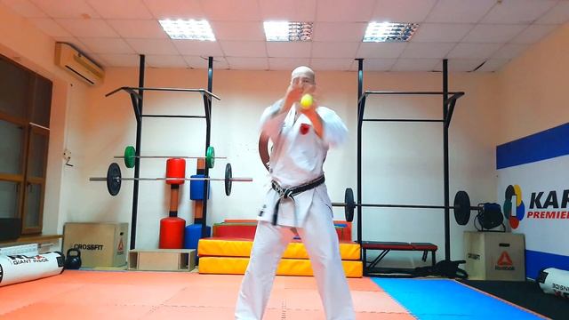 Как научиться бить точно и быстро? Развивающие упражнения в каратэ. KARATE CLUB "SKIF" смотреть онлайн