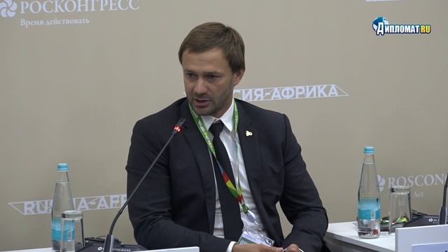 Дмитрий Сычев - об африканских футболистах смотреть онлайн