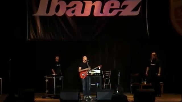 Joe Satriani Clinic Ibanez Moscow 2004 Part 2 смотреть онлайн