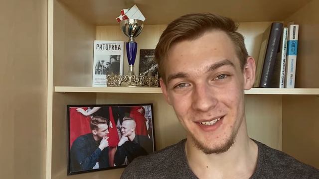 Авторское стихотворение - "Звонок маме" | Читает: Олег Лектор смотреть онлайн