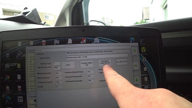 Программирую/Привязываю китайский ключ к VW Touran 2008 года смотреть онлайн