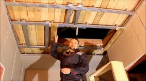 Монтаж чердачной лестницы при подвесном/натяжном потолке