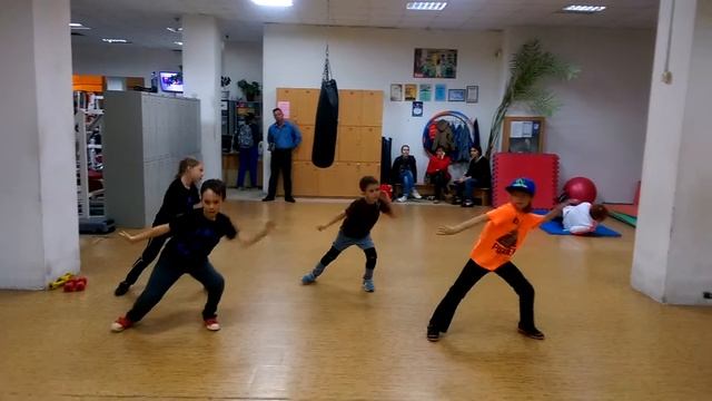 Студия танца Севастополь для детей, танец ребенок, детские танцы Севастополь хип хоп школа АТОМ ДЕН смотреть онлайн