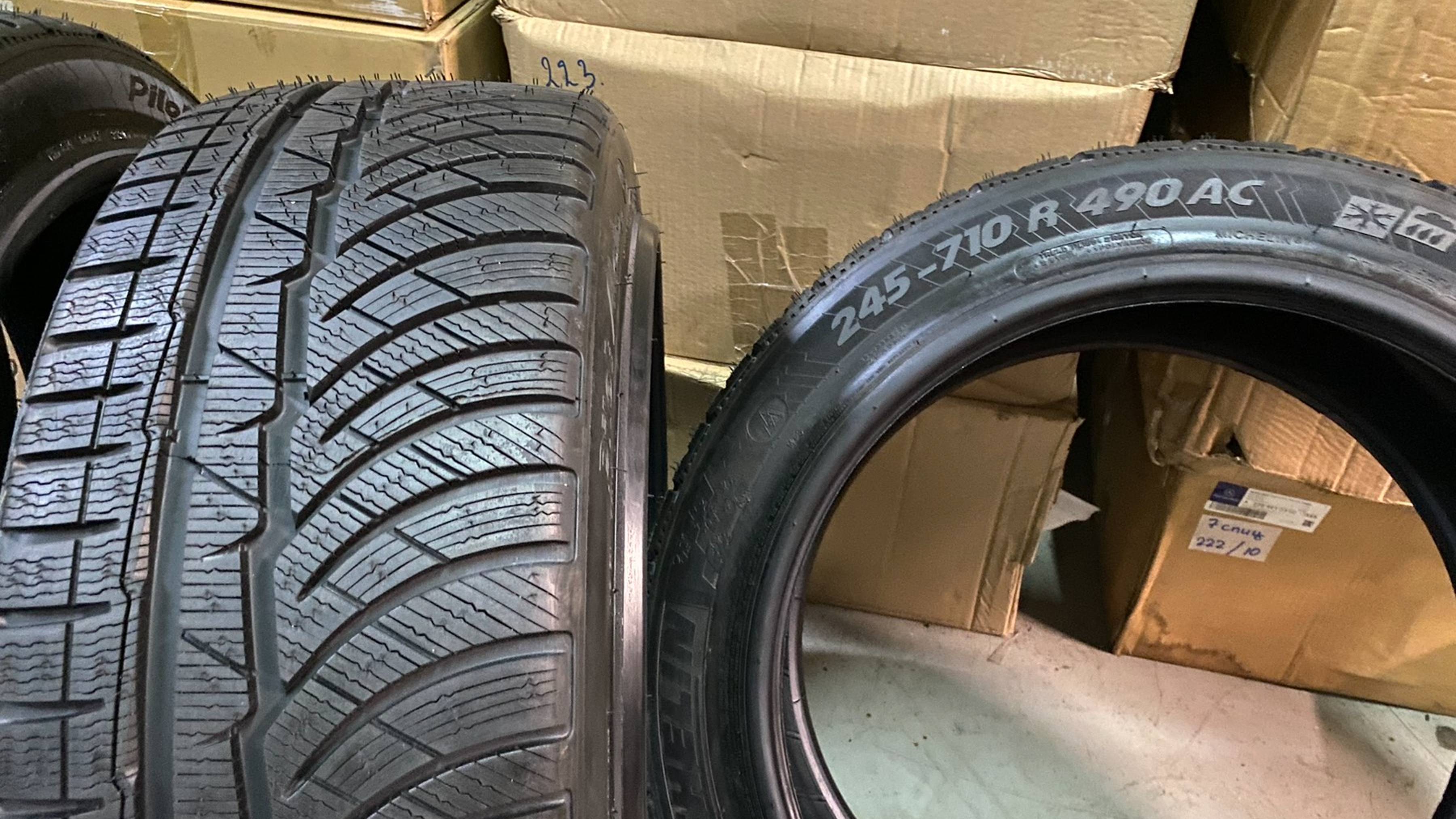 Бронированные зимние шины на Guard Mercedes Maybach S600 (w222) бронированный Майбах W222