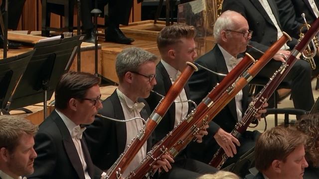 Berlioz Symphonie fantastique (4 March to the Scaffold) // LSO & Sir Simon Rattle смотреть онлайн