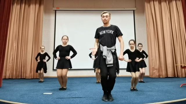 Мастер-класс "Подготовительные упражнения для постановки выпускного вальса" смотреть онлайн