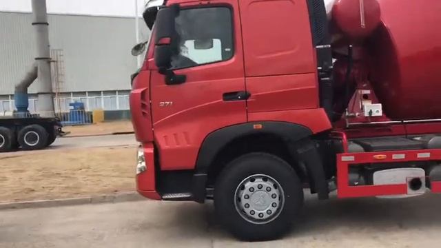 HOWO Mixer truck смотреть онлайн