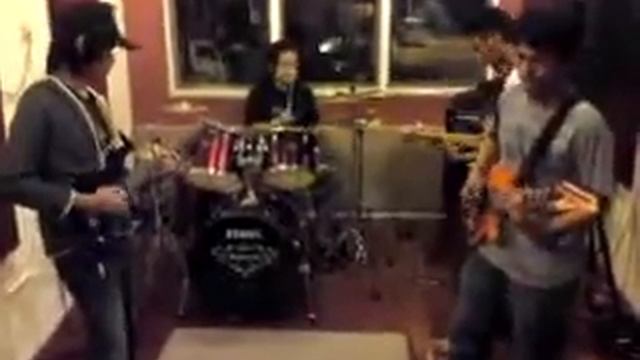 testing dgn ibanez saber campur dgn jackson смотреть онлайн