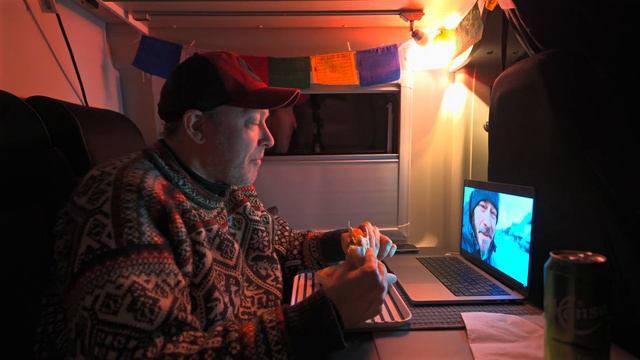 Surviving my 2nd Winter of Extreme Van Life, Cozy Camping, Freezing Temperatures & Snow Storm смотреть онлайн