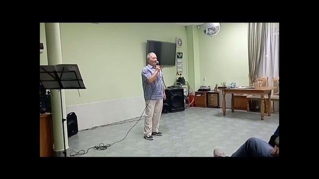 Я в весеннем лесу пил березовый сок