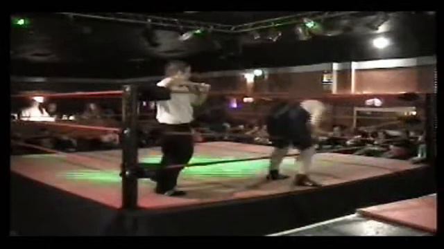 Kristian Lees Vs Carnage - LWL Christmas Conflict 18/12/2007 смотреть онлайн