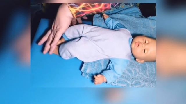 ЛАЙФХАК | КАК СОБРАТЬ МОЧУ У НОВОРОЖДЕННОЙ ДЕВОЧКИ?! смотреть онлайн