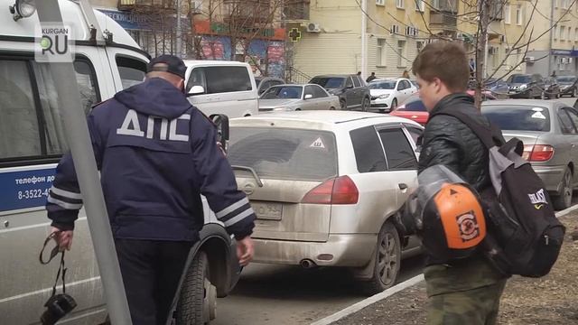 В центре Кургана мотоцикл столкнулся с автомобилем. ВИДЕО смотреть онлайн