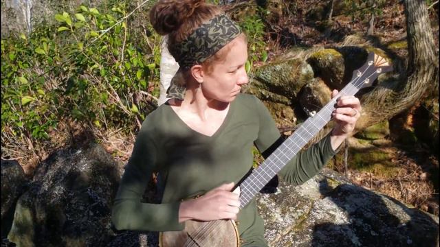 Erin Worley playing Deep Creek Strings Banjo смотреть онлайн