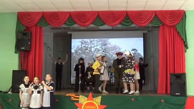 4 Г класс МБОУ СОШ №2 Отчего так в России берёзы шумят смотреть онлайн