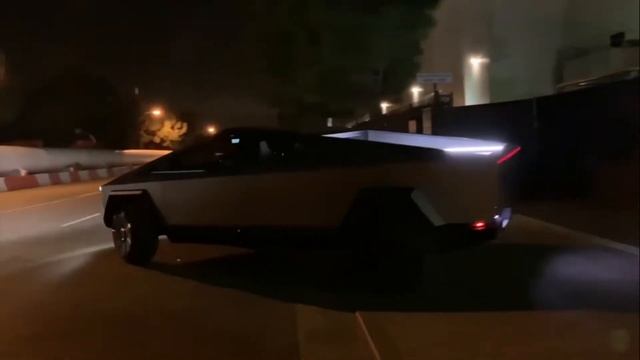 Tesla's Cyber Truck with solar panel | Update 2023 смотреть онлайн