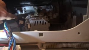 Ошибка е15 в посудомоечной машине Bosch или мигает индикатор "кран".