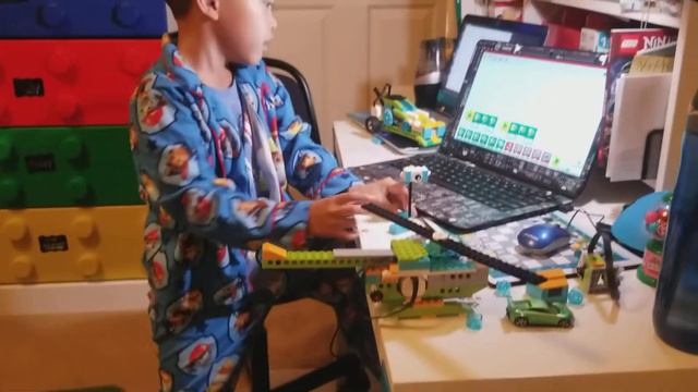 Lego Robotics - the helicopter (6yo - 2018) смотреть онлайн