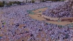 ЛАББАЙКА АЛЛОХУММА ЛАББАЙК