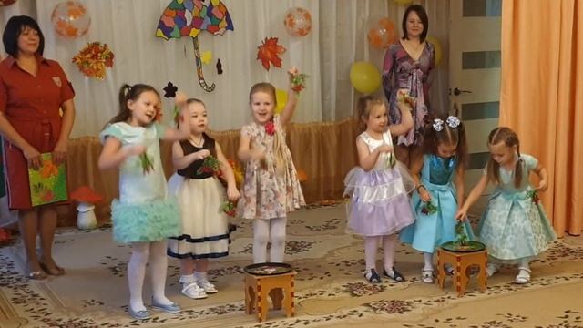 Танец рябинка | Осенний танец на утреннике в детском саду смотреть онлайн