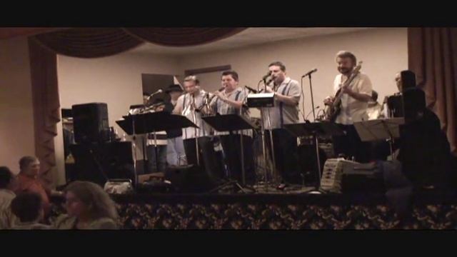 Maggie's Polka - www.gonefullcircle.com - Polka Music and Polka Band - Live tracks from Chicago 200 смотреть онлайн