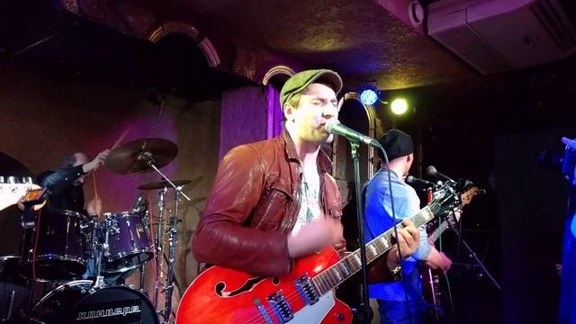 Александр Устюгов и группа Экибастуз