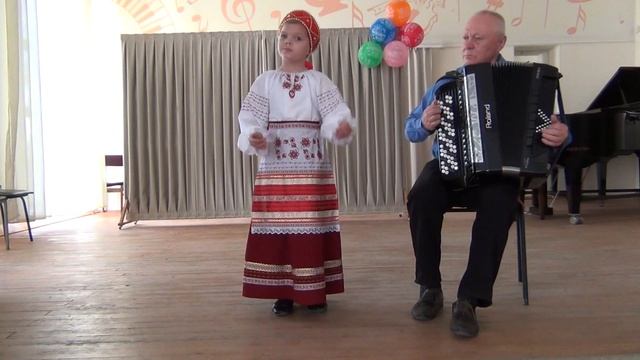 Чугунова Ира - Шуточная народная песня "Жила-была одна блоха" смотреть онлайн