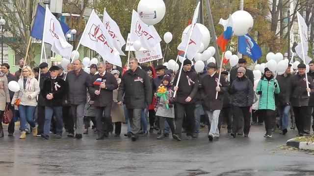 Балаково 4.11.2017 демонстрация проходит мимо Грин Хауса (Колоска) смотреть онлайн
