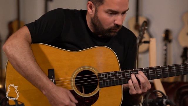 Martin D-28 Authentic 1937 Aged, Madagascar Rosewood & Adirondack Spruce with VTS demo смотреть онлайн