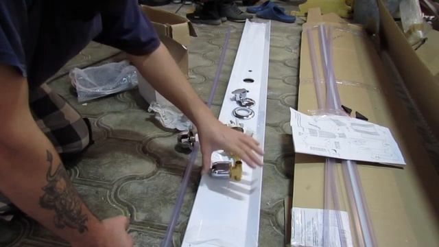 Что, если канализация выше слива (сифона) в душевой кабине? Собрал и подключил душевую кабину!