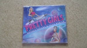 Britney Spears feat. Iggy Azalea «Pretty girls» (Single)