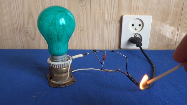 ТермоДиоды и ТермоРезисторы больше не нужны! ГЕНИАЛЬНАЯ СХЕМА датчика пламени. смотреть онлайн