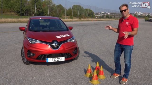 Electric car Renault Zoe fails the moose test смотреть онлайн