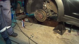 Как быстро заменить рулевой наконечник Hyundai Tucson своими руками.