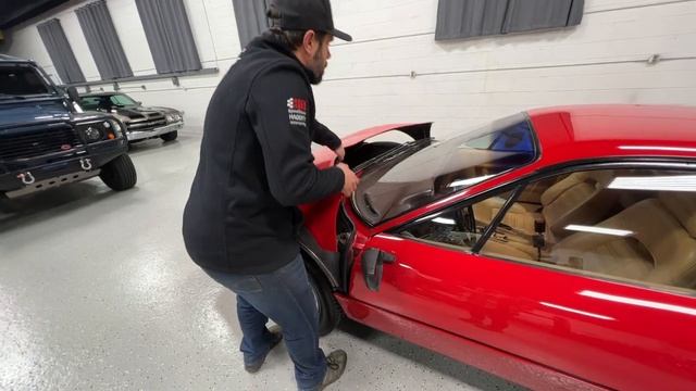1984 Ferrari 512 BBi Walk Around and Start-Up смотреть онлайн